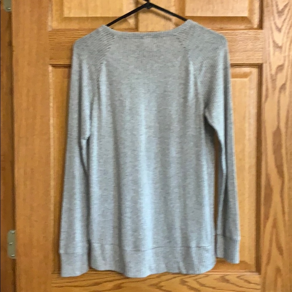 Old Navy Sweater - Picture 2 of 4
